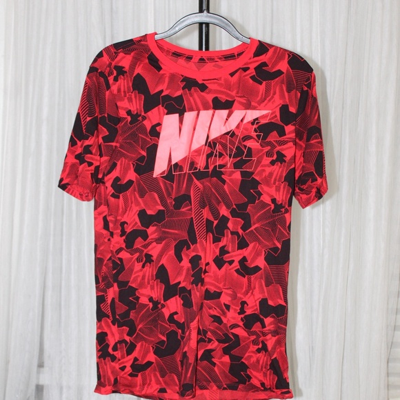 Nike Red & Black Allover Print Graphic Tee.  Sz L - Picture 1 of 5